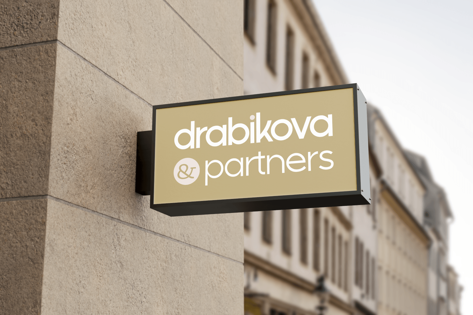 Logo aplikované na signboarde podľa pravidiel brand manuálu